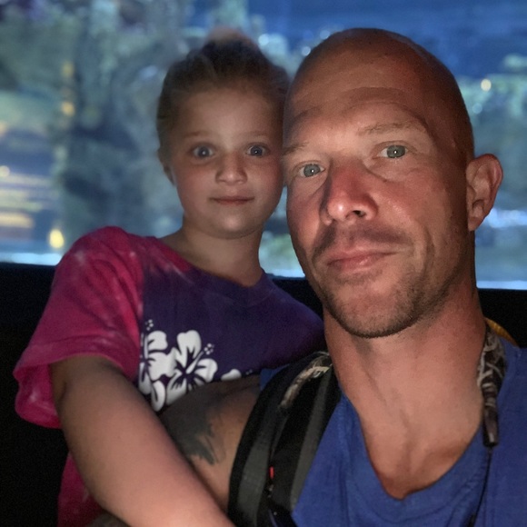 Meet your Posher, Aaron - Picture 2 of 2